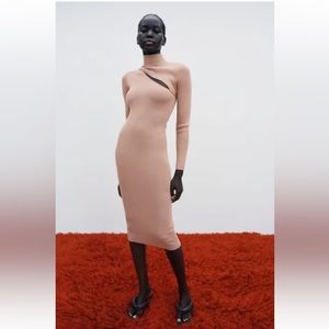 ZARA blush Cut our knit dress